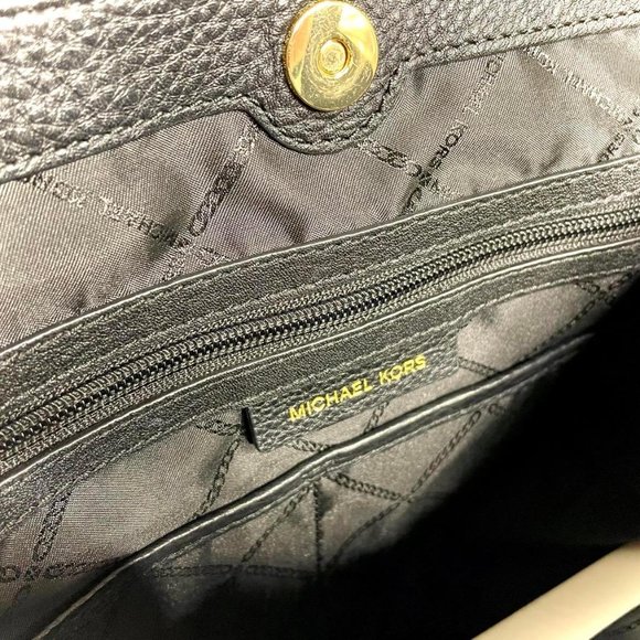 Michael Kors Raven Large Shoulder Tote Black Leather w/ Gold Hardware - Picture 10 of 12